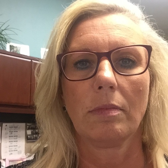 Meet your Posher, Kellie - Picture 1 of 1